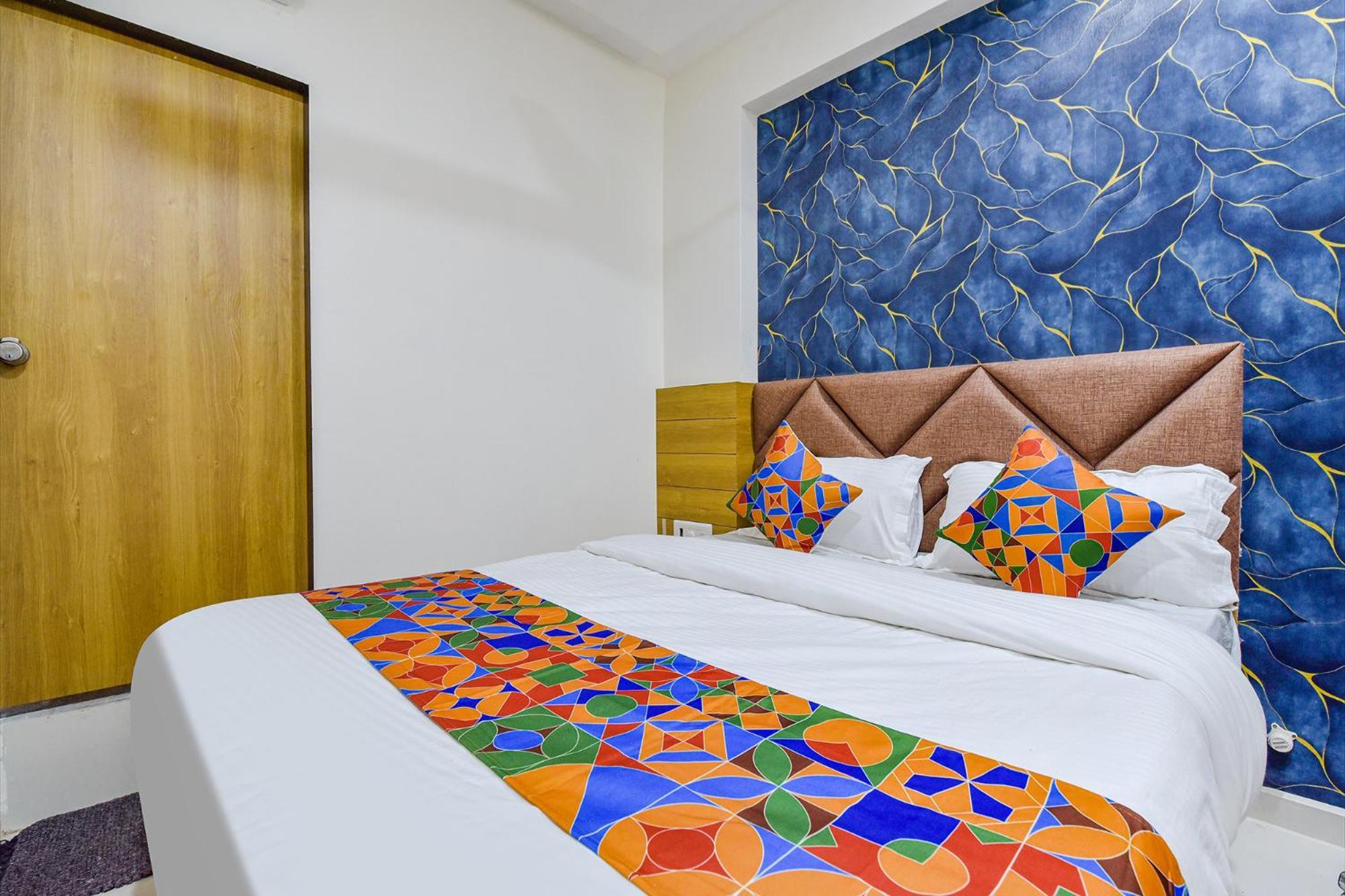 Hotel Green Tree Ahmedabad Buitenkant foto