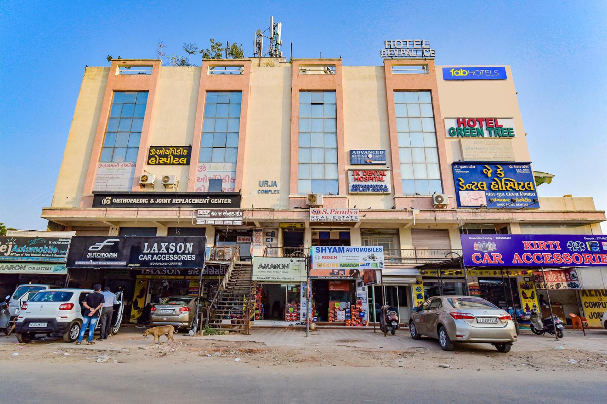Hotel Green Tree Ahmedabad Buitenkant foto