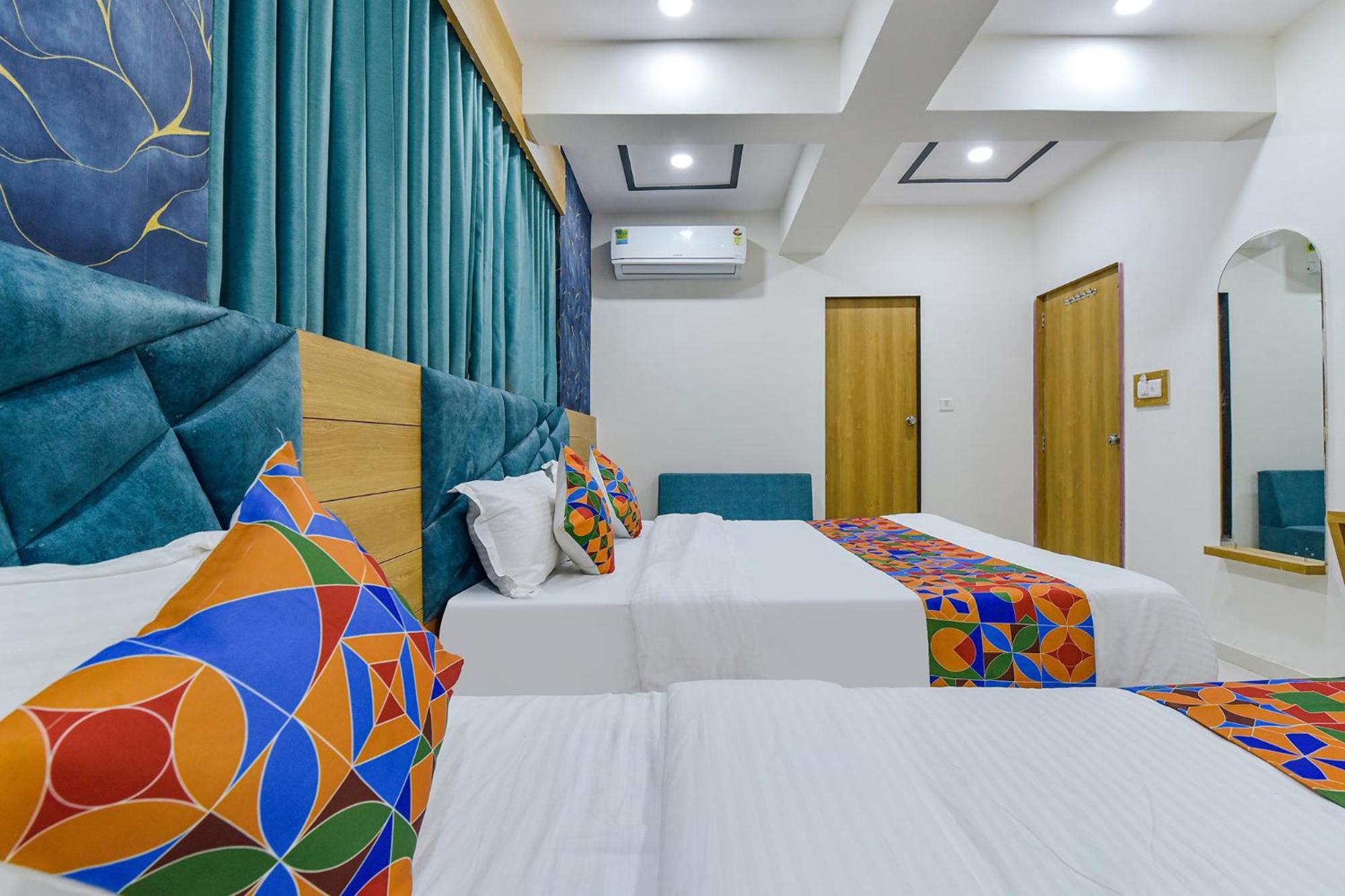 Hotel Green Tree Ahmedabad Buitenkant foto